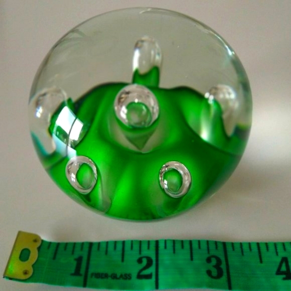 Art Glass PAPER WEIGHT Suspended Controlled Bubbles Green Art Deco MCM 3.5 - Picture 3 of 5